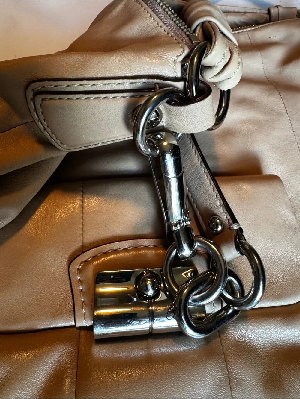 Coach Tan Leather Hobo Bag - Versatile Everyday Shoulder Bag